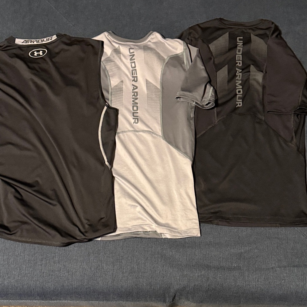 Under Armour Men’s Compression Performance Shirts… - image 4